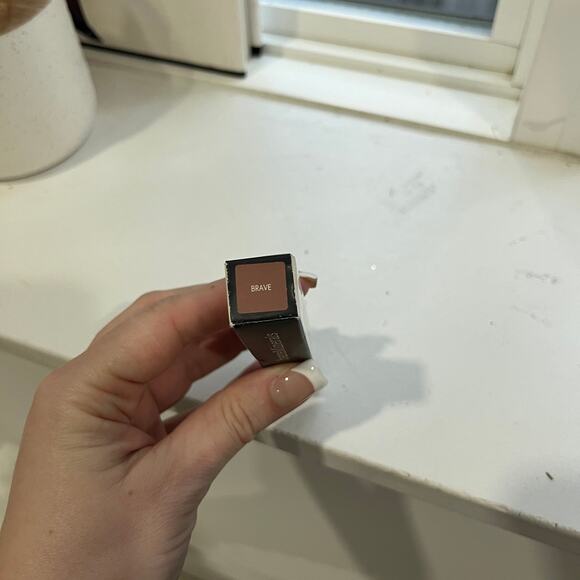 NEW BareMinerals Statement Matte Lipstick in Brave Pink - Picture 2 of 5